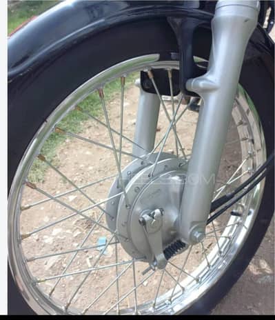 Suzuki GS 150 Spoke Wheels
