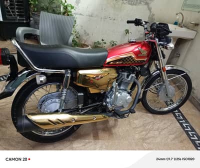 HONDA 125 RED GOLD EDITION 2024 MODEL ONLY 7K DRIVEN ALL OKAY NEW BIKE