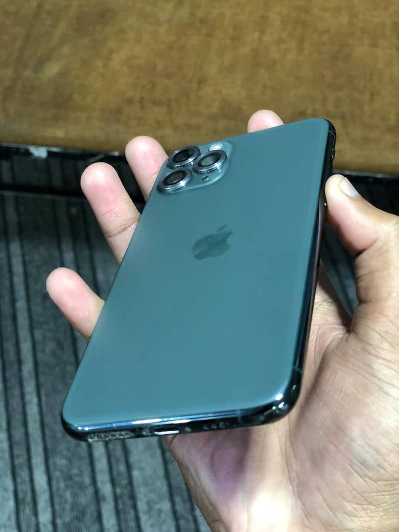 Apple iPhone 11 Pro 1