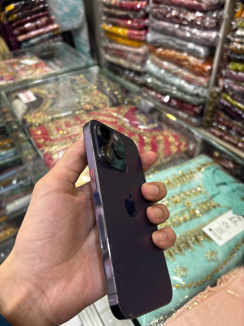 Apple iPhone 14 Pro 1