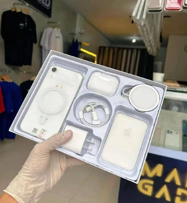 Apple iPhone XR 1