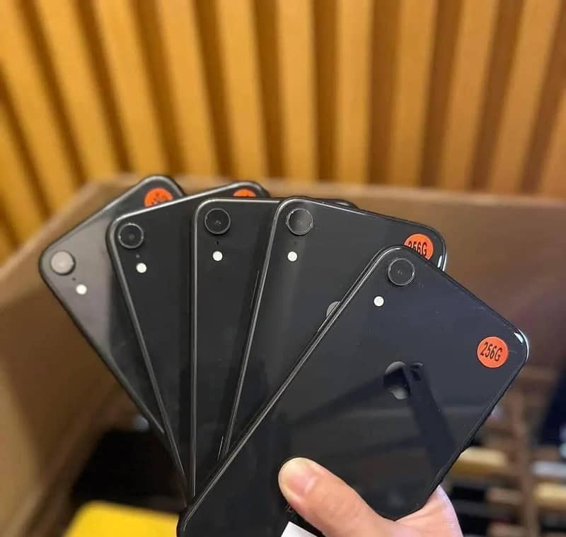 Apple iPhone XR 11