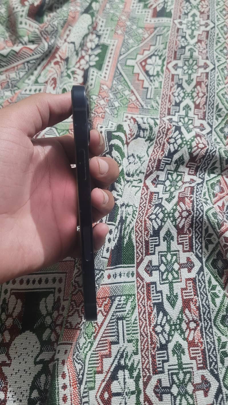 Apple iPhone 12 2