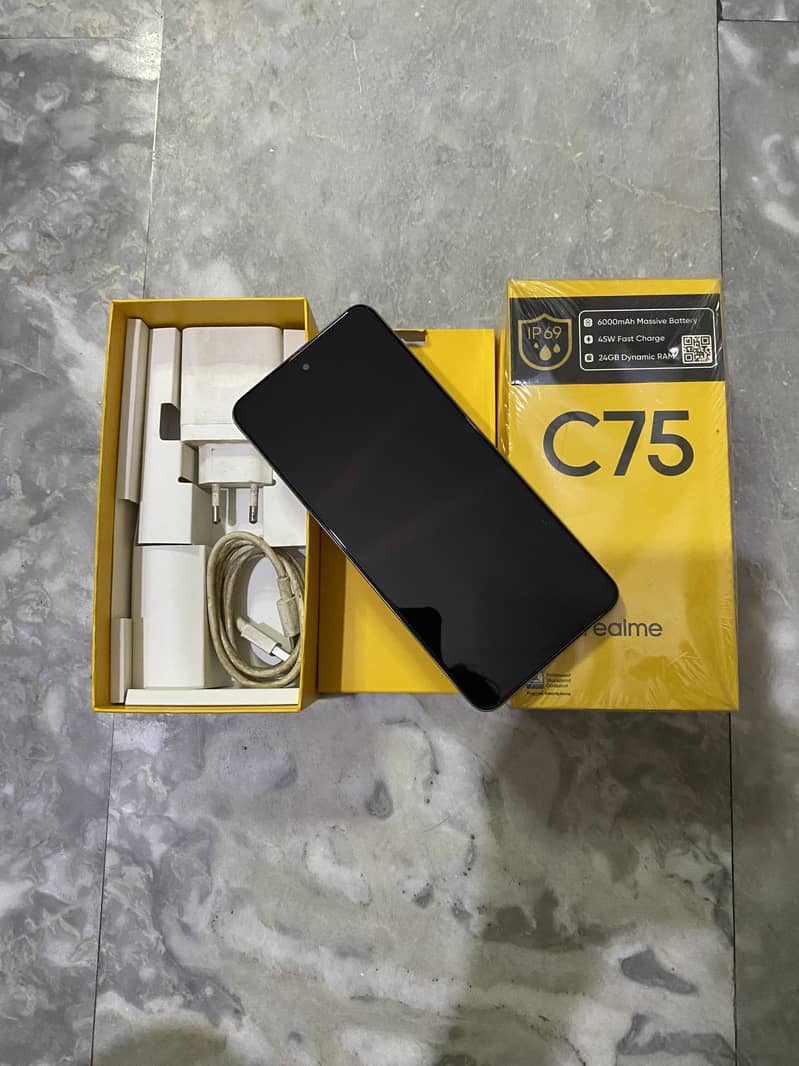 Realme C75 1