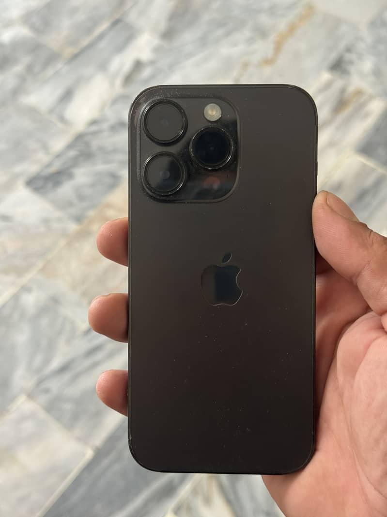 Apple iPhone 14 Pro 1