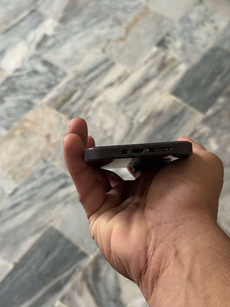 Apple iPhone 14 Pro 4