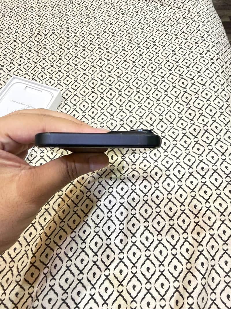 Apple iPhone 15 plus 4