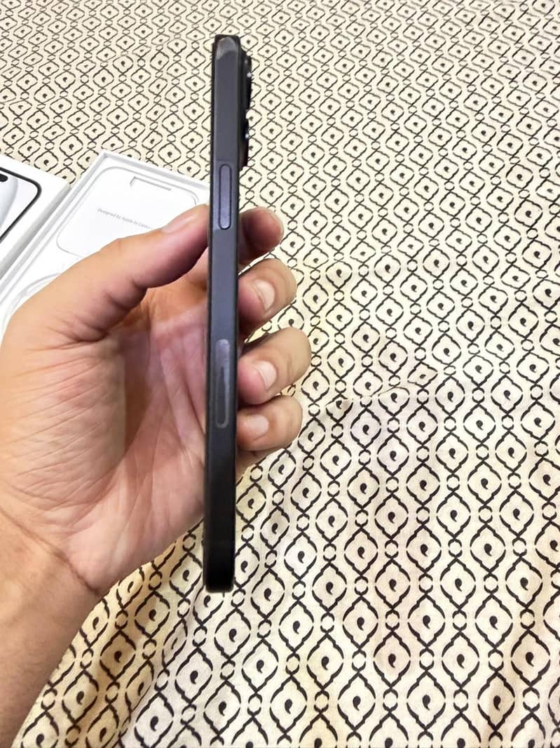 Apple iPhone 15 plus 5