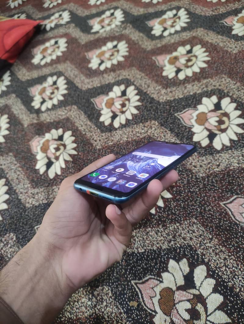 Honor 10 7