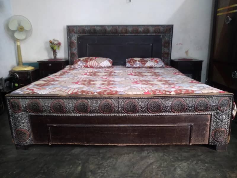 Double bed 0
