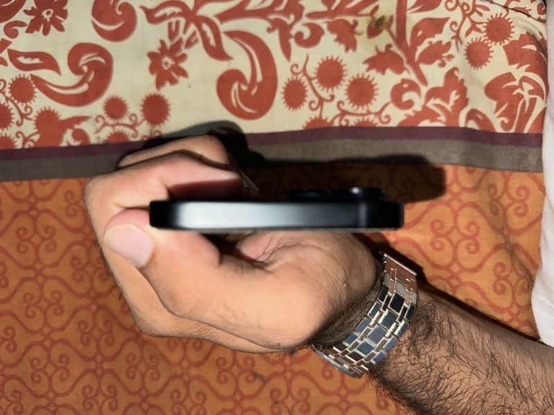 Apple iPhone 15 5