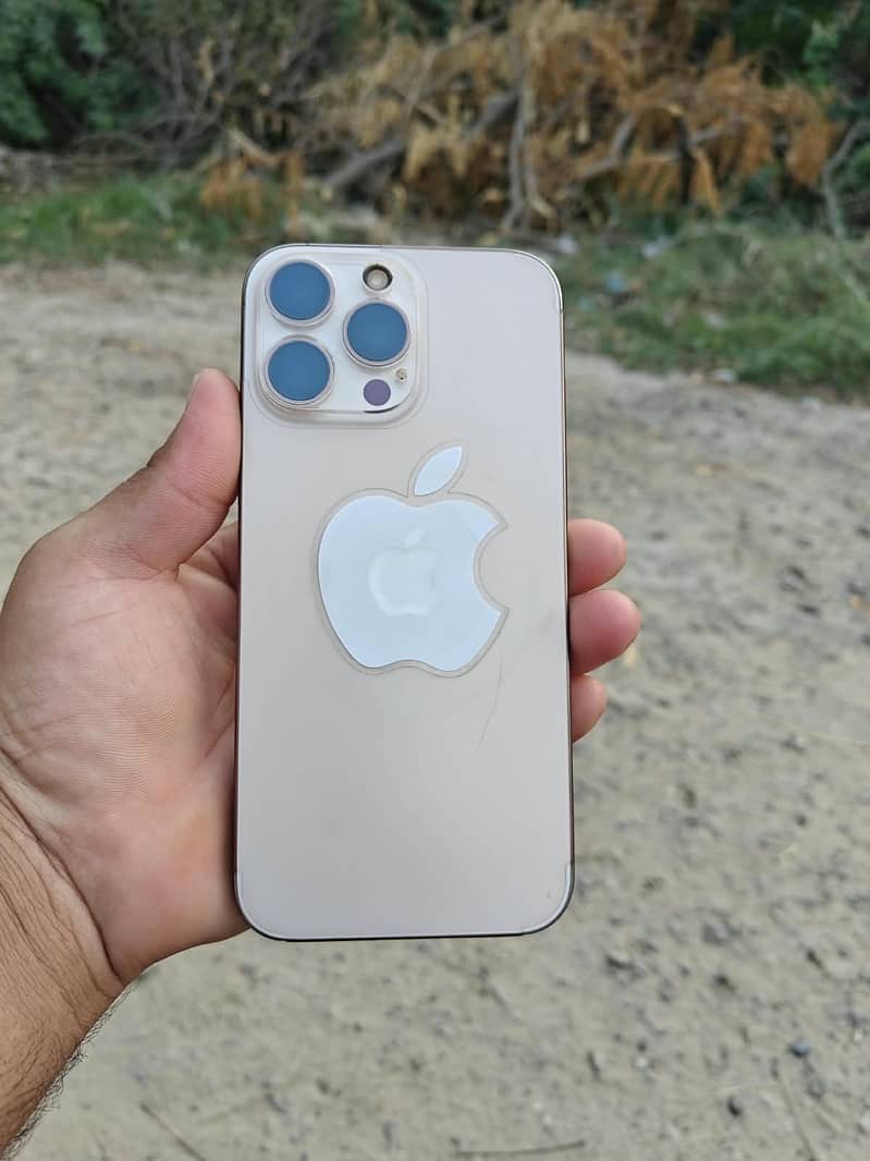 iPhone 16 pro max 3
