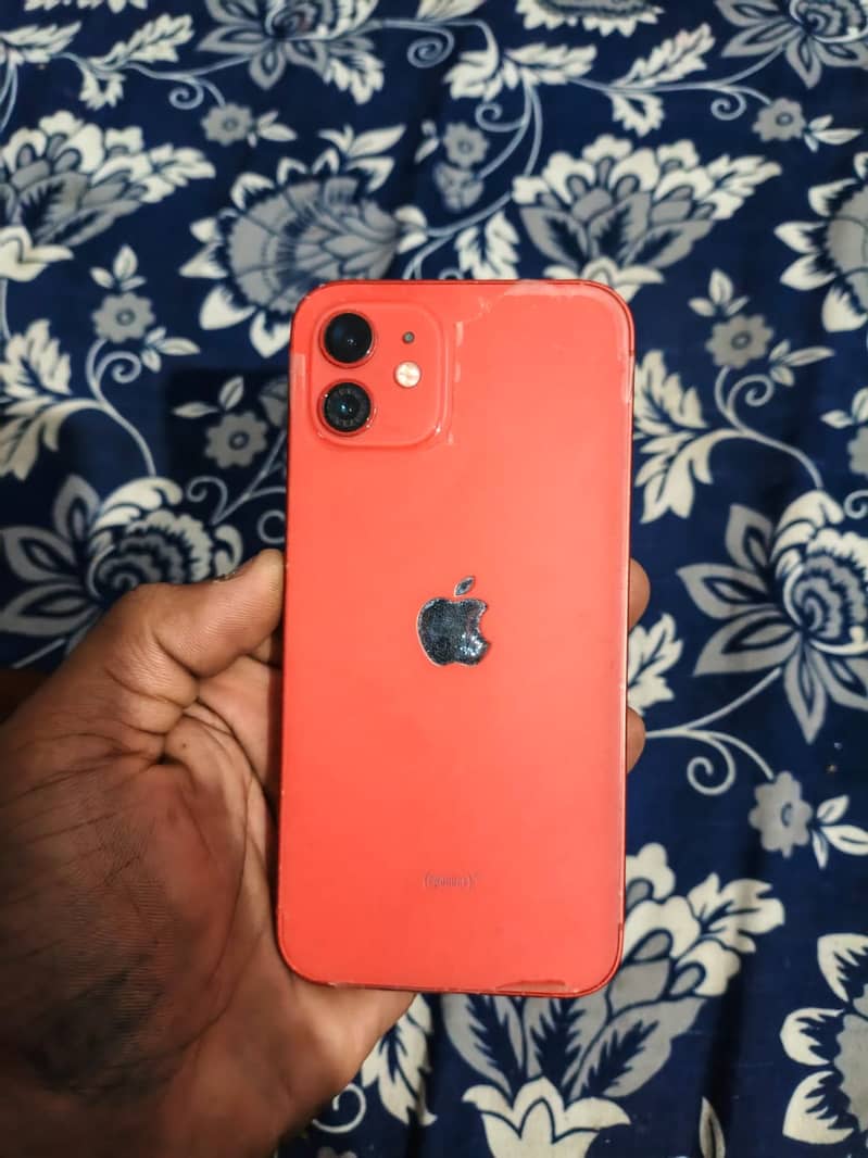 Apple iPhone 12 4