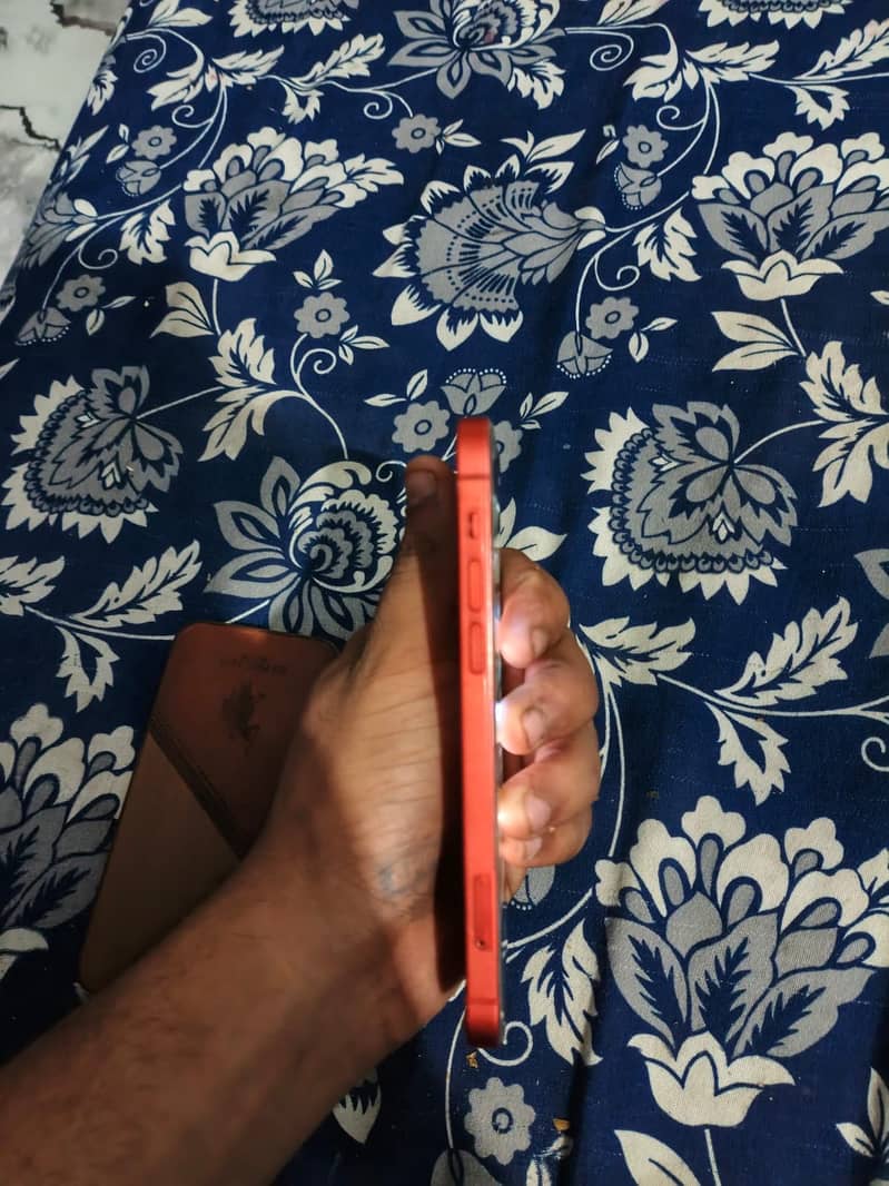 Apple iPhone 12 7