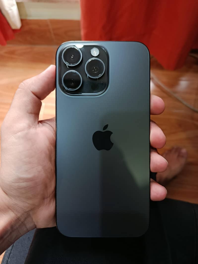 Apple iPhone 15 Pro Max 1