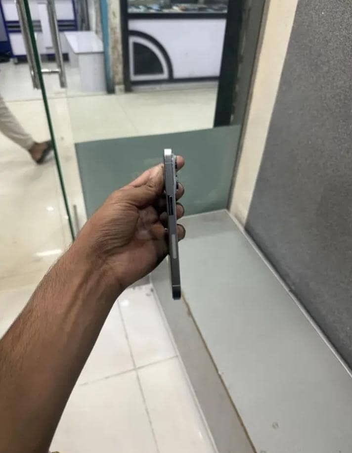 Apple iPhone 14 Pro Max 7