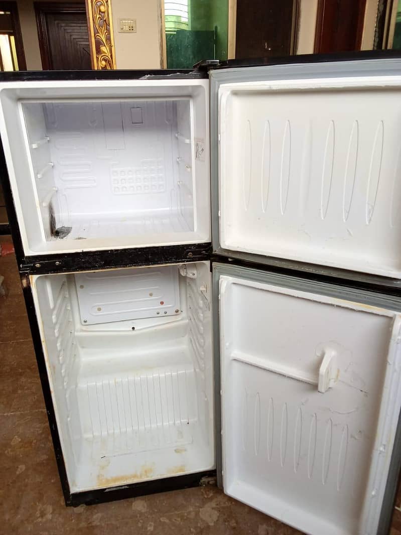 refrigerator 3