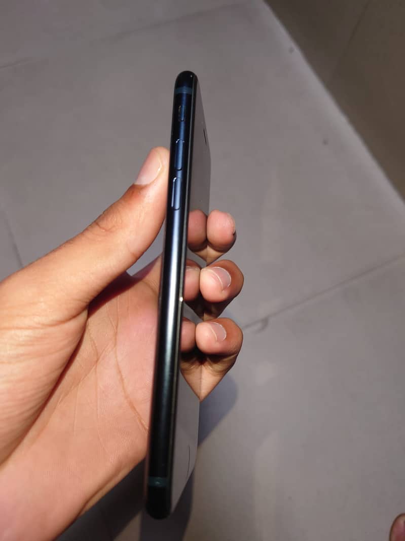 Apple iPhone SE 3rd gen 3