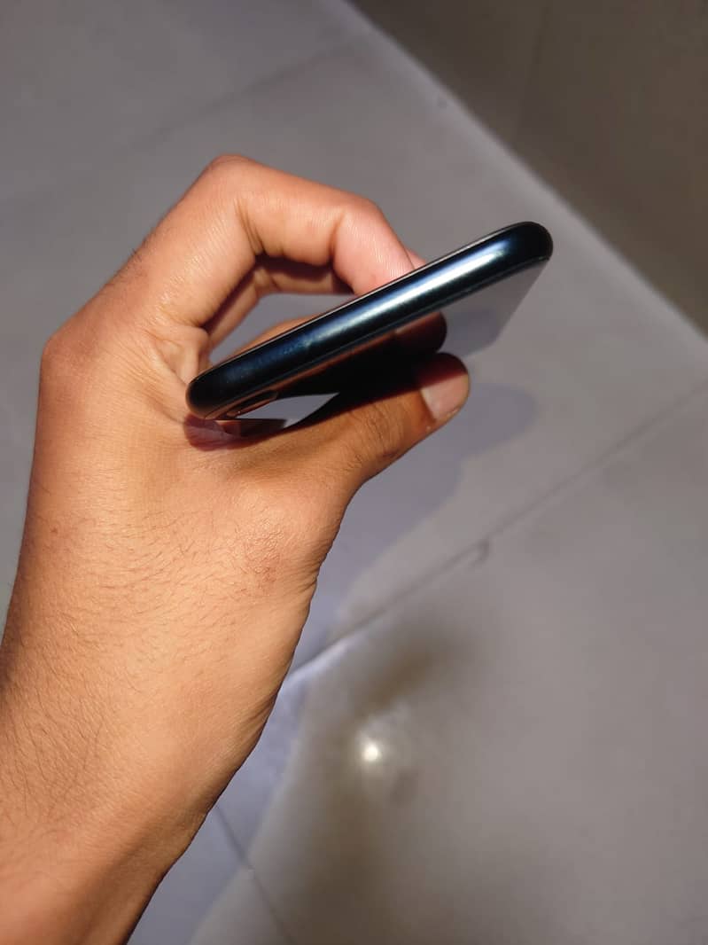 Apple iPhone SE 3rd gen 5