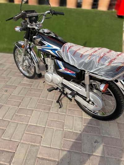 Honda CG 125 | Model 2025 | 800 KM Use | Only Call CG 125 Bike Honda