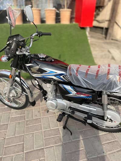 Honda CG 125 | Model 2025 | 800 KM Use | Only Call CG 125 Bike Honda