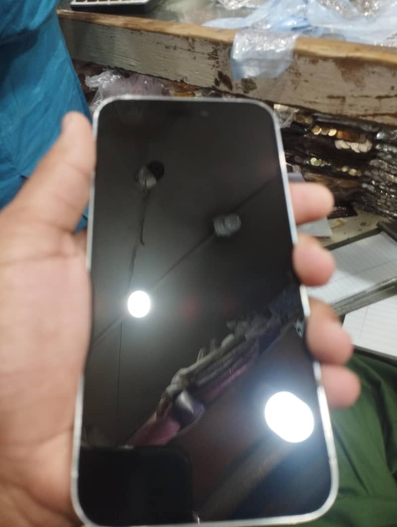 Apple iPhone 14 Pro Max 2