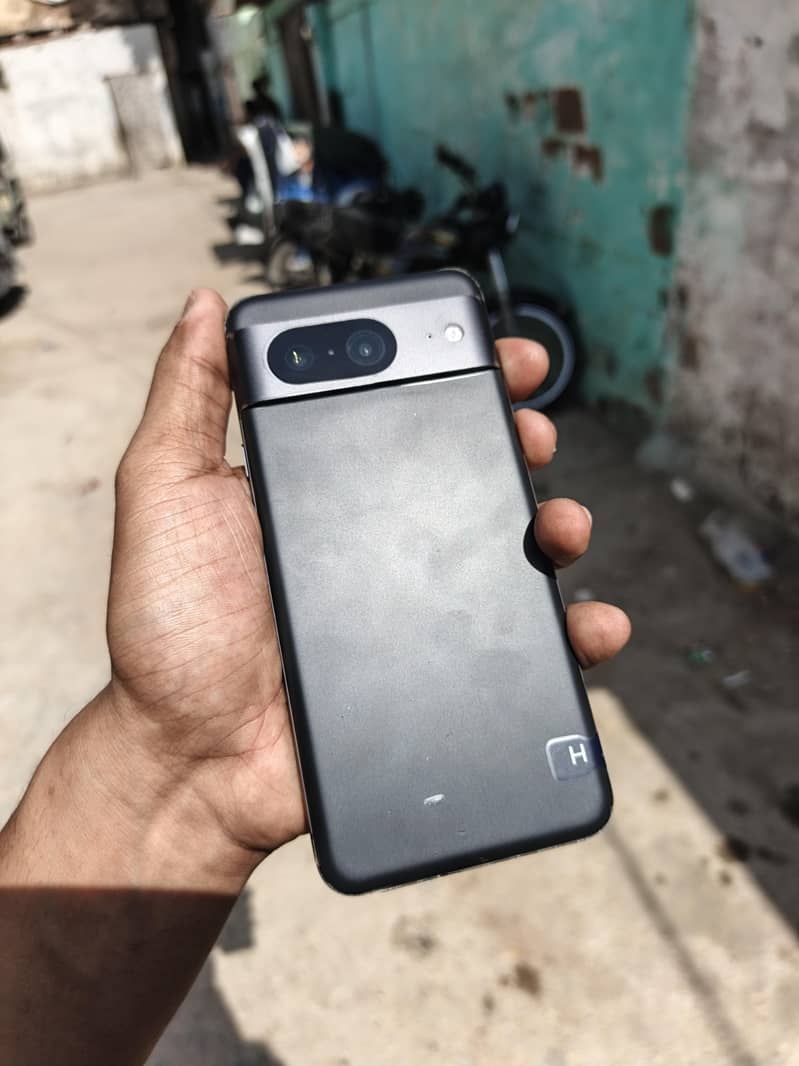 Google Pixel 8 1