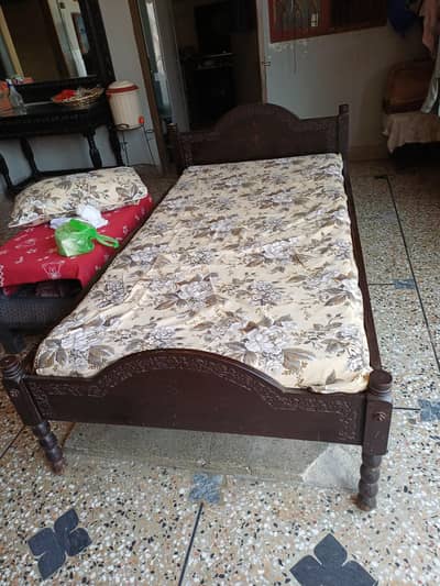 2 single bed with mattress