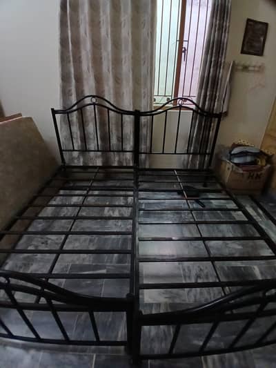 iron rod beds with matteres