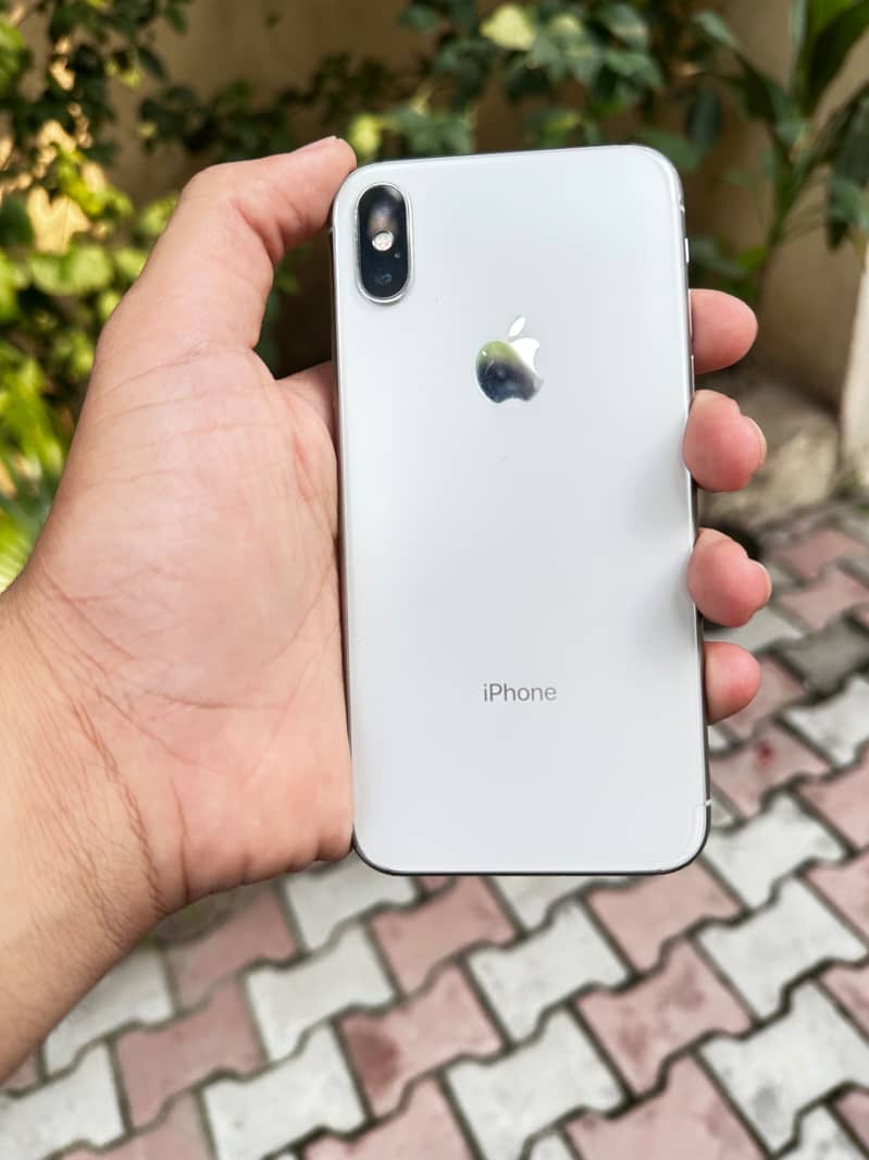 Apple iPhone X 3