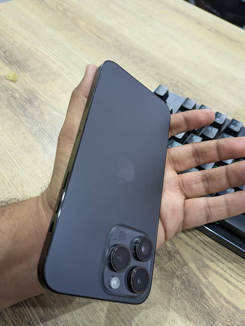 Apple iPhone 14 Pro Max 4