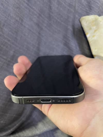 Apple iPhone 16 Pro
