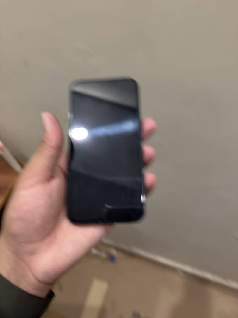 Apple iPhone 13 3