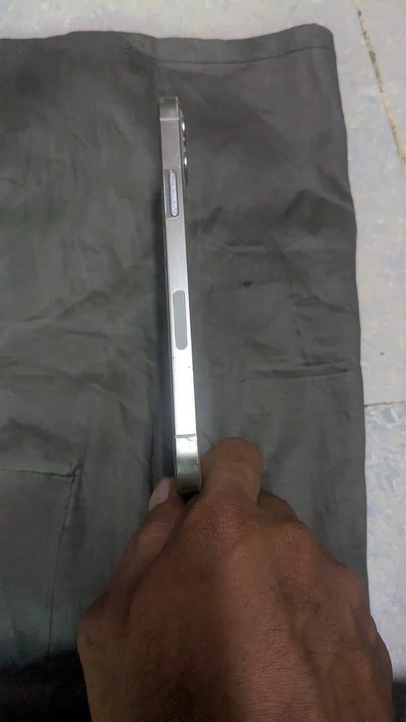 Apple iPhone 12 Pro 1