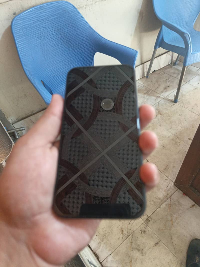 Apple iPhone 14 4