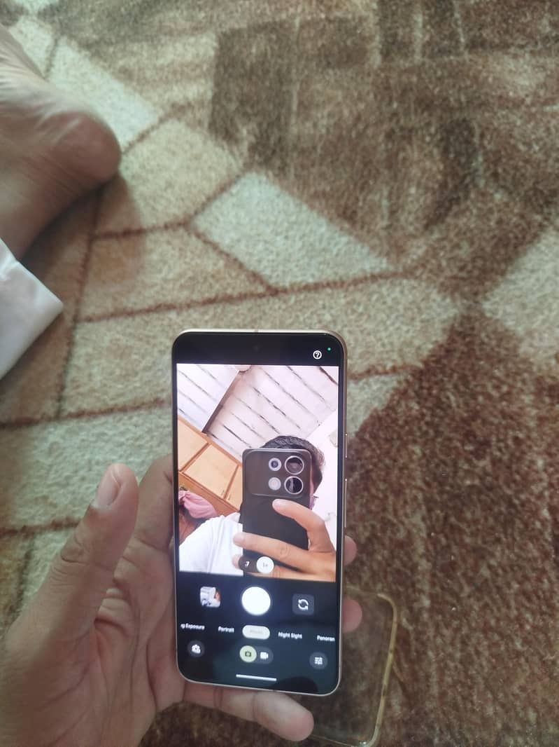 Google Pixel 8 1