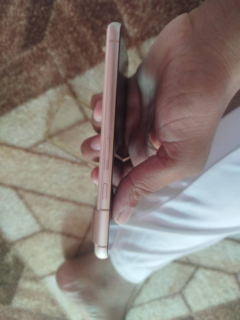 Google Pixel 8 3