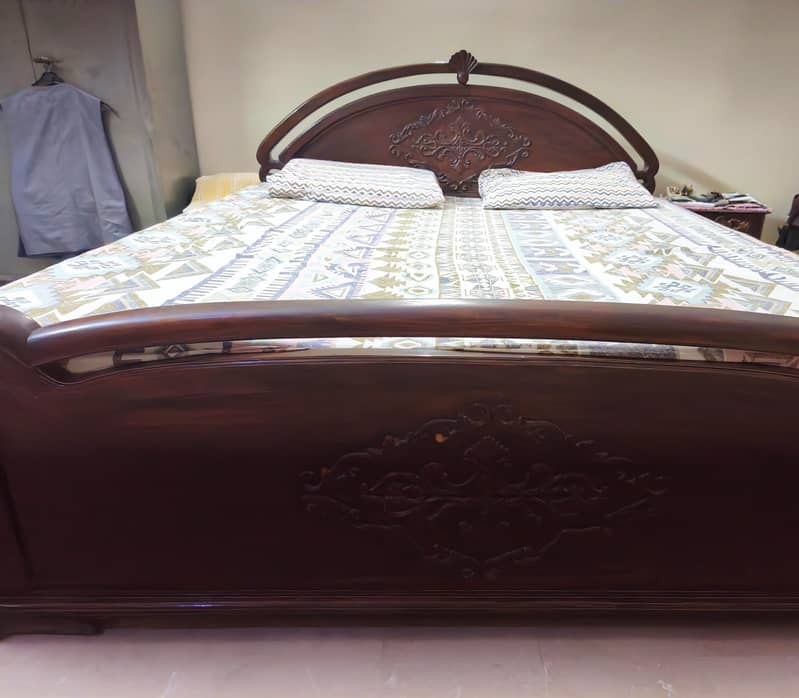 Bed Set / 2 Side Tables / Matching Vanity Dressing Table Solid Wood 0