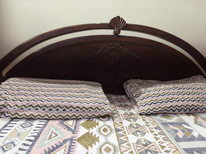 Bed Set / 2 Side Tables / Matching Vanity Dressing Table Solid Wood 1