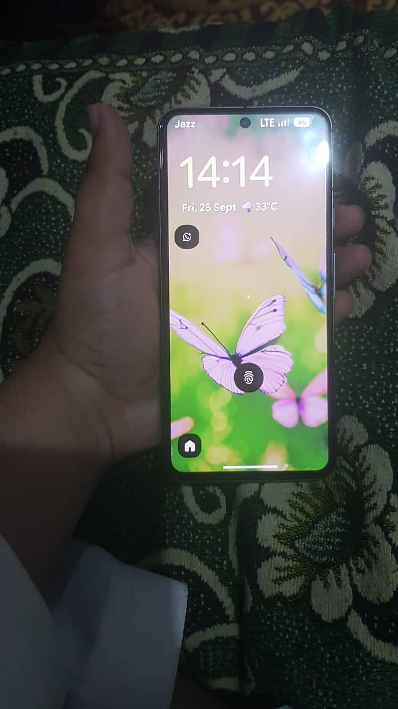 Google Pixel 8 3