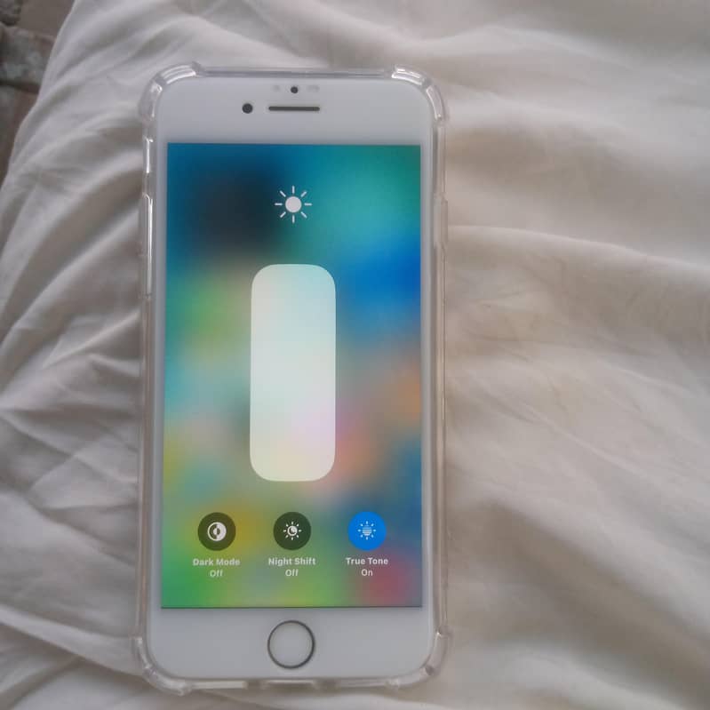 Apple iPhone 8 1