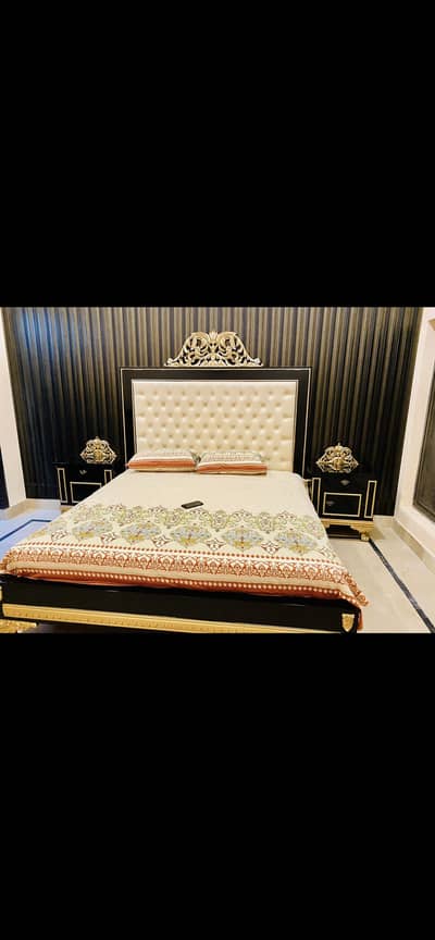 Bed side table and 2 sofa chair with out mattres