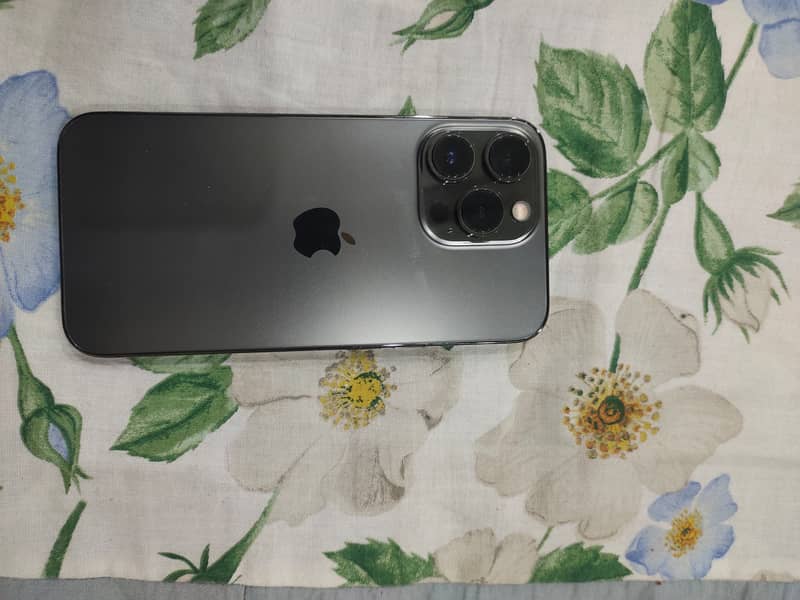 Apple iPhone 13 Pro 4