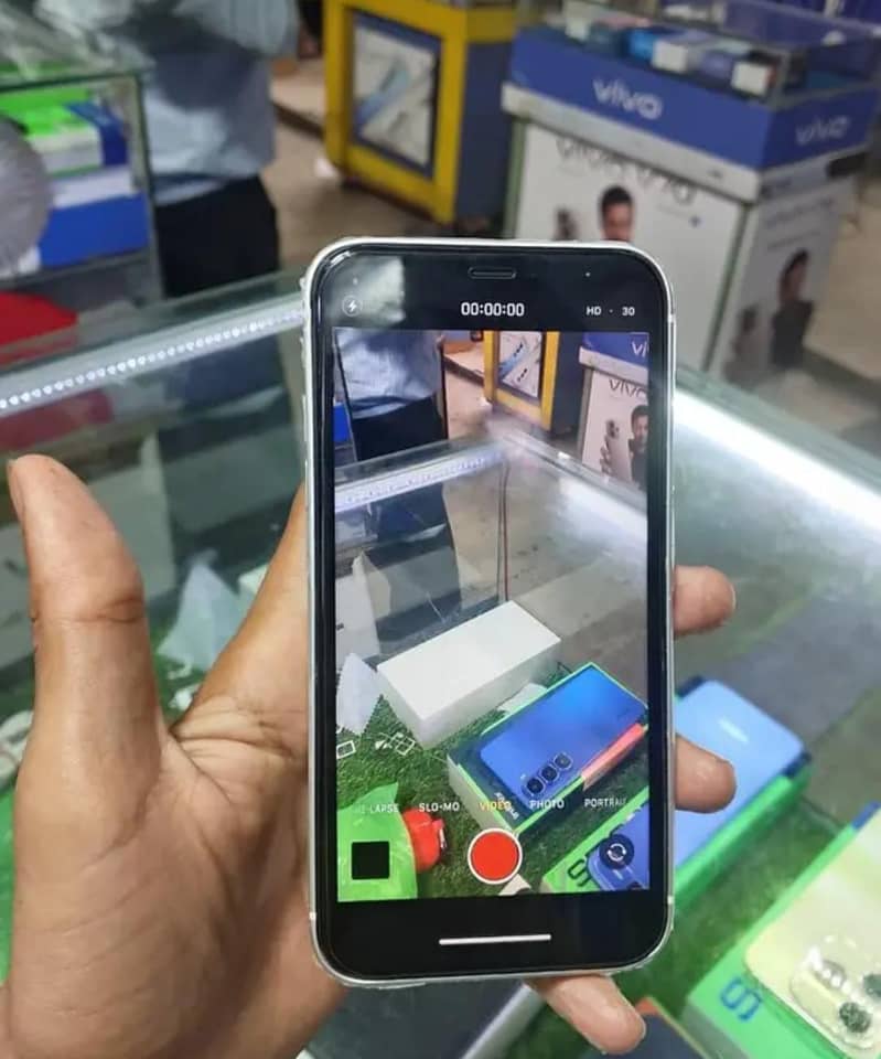 Apple iPhone XR 3