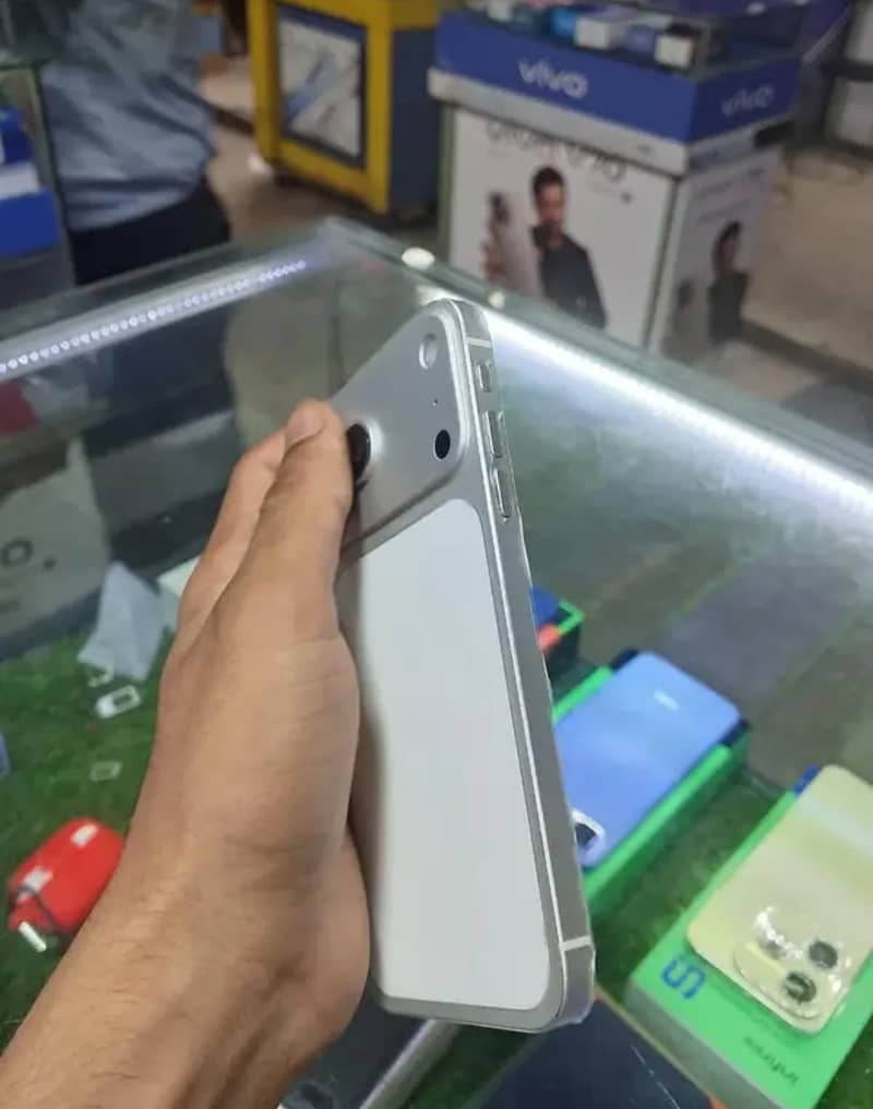 Apple iPhone XR 4