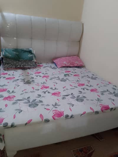 bed set with  side draw and shringar table