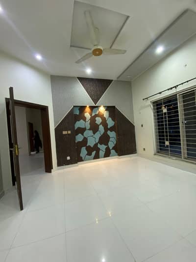 10 marla lower portion for rent available in