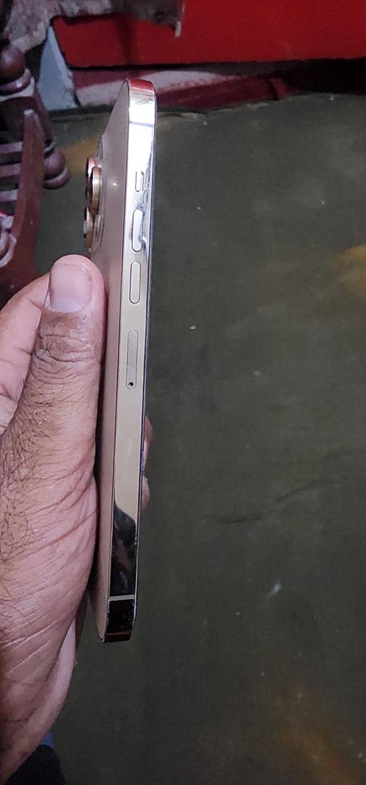Apple iPhone 13 Pro Max 2