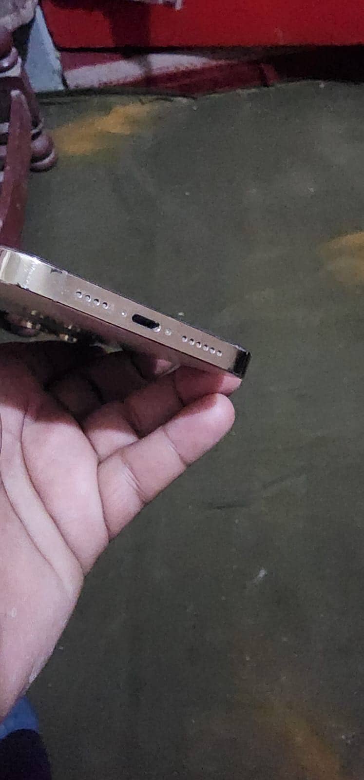 Apple iPhone 13 Pro Max 4