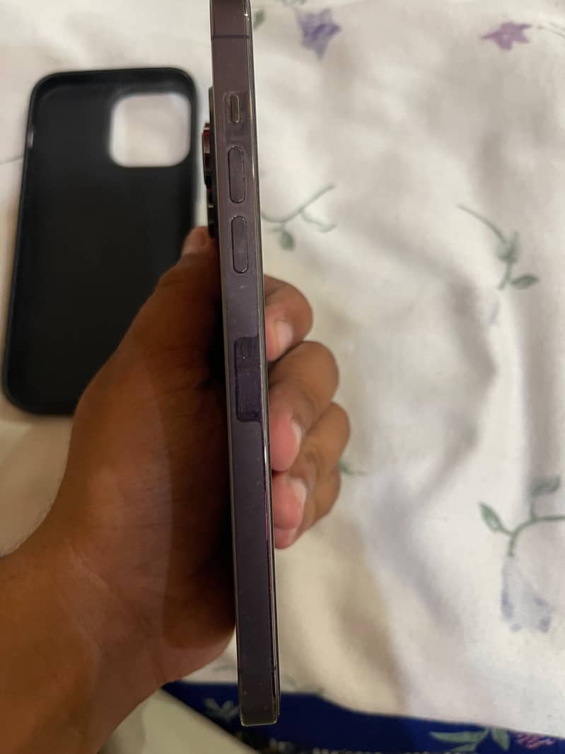 iPhone 14 pro max 2